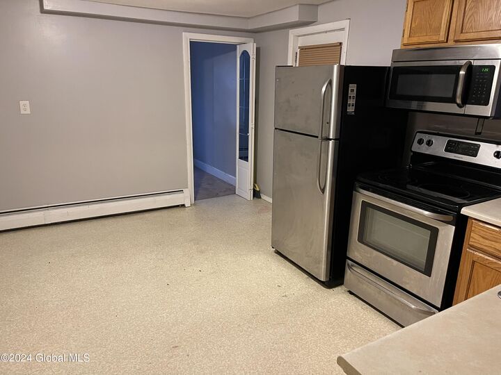 Property Photo:  1524 5th Avenue 2nd Floor  NY 12189 