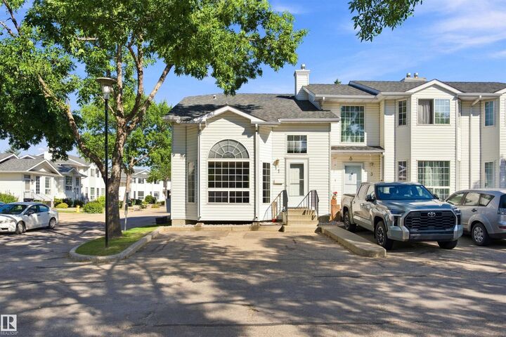 Property Photo: 3311 58 Street NW 1 AB T6L 6X3
