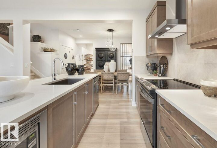 Property Photo: 3247 Dixon Way SW AB T6W 5K9