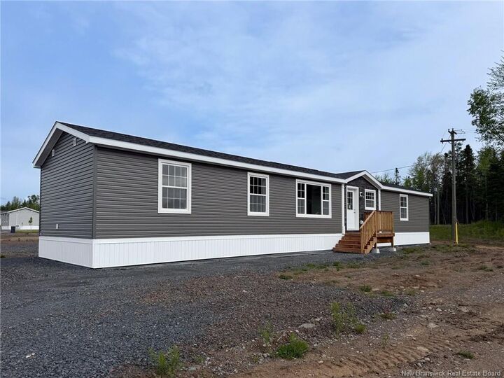Property Photo:  40 Luanne Drive  NB E3B 0Z5 