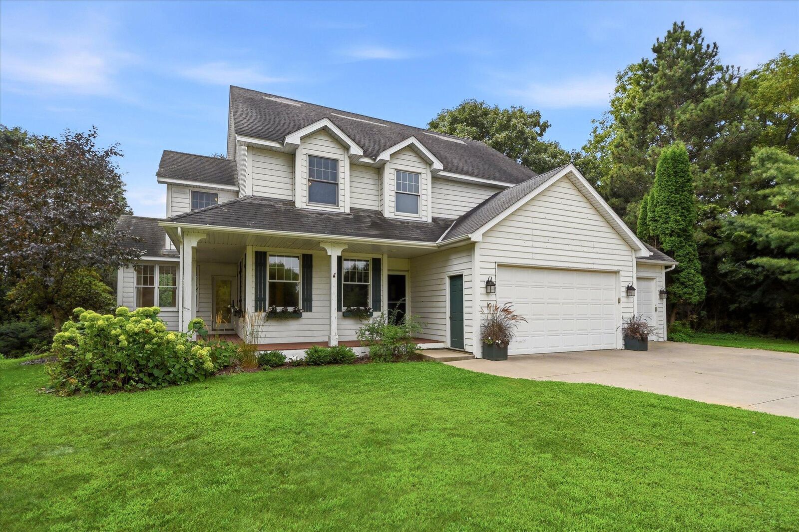 Property Photo:  9111 107th Street N  MN 55082 