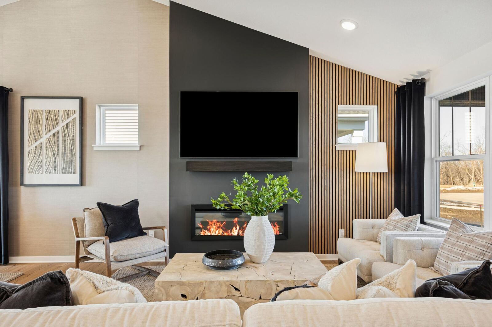 Property Photo: 1640 Lund Way MN 55379