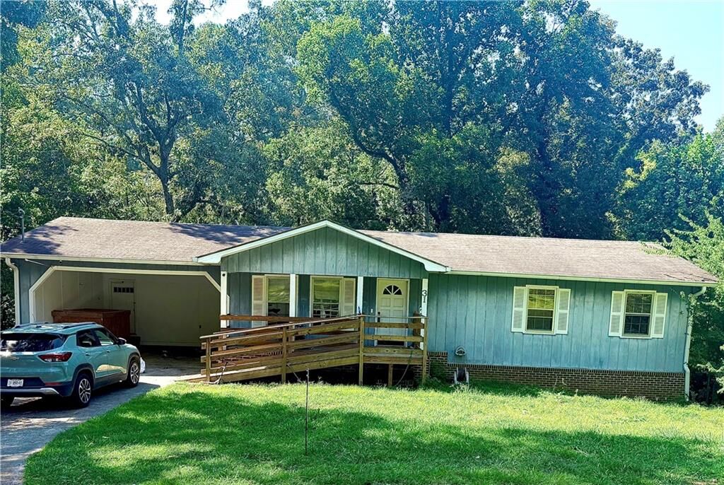Property Photo: 31 Rainwood Circle SE GA 30173