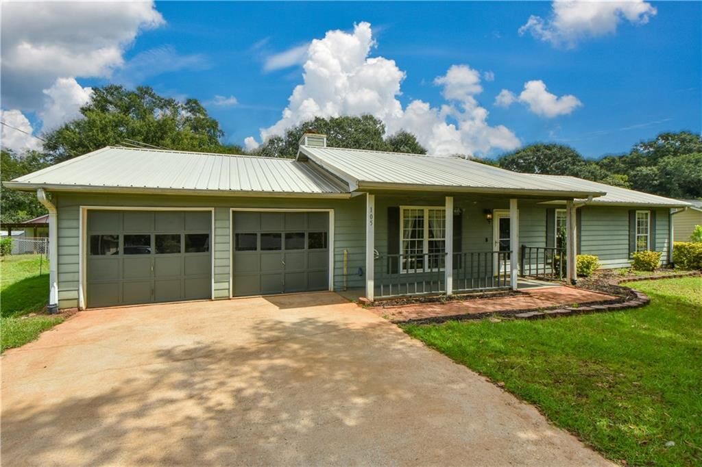 Property Photo:  105 Gwenellen Drive  GA 30248 