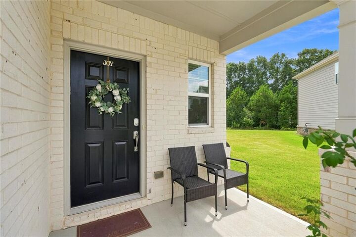Property Photo: 3913 Rustic Barn Way GA 30052