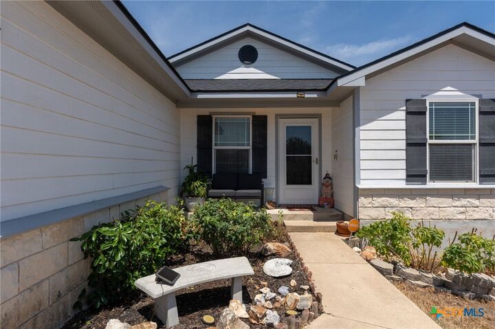 Property Photo: 2208 Stoneham TX 76504