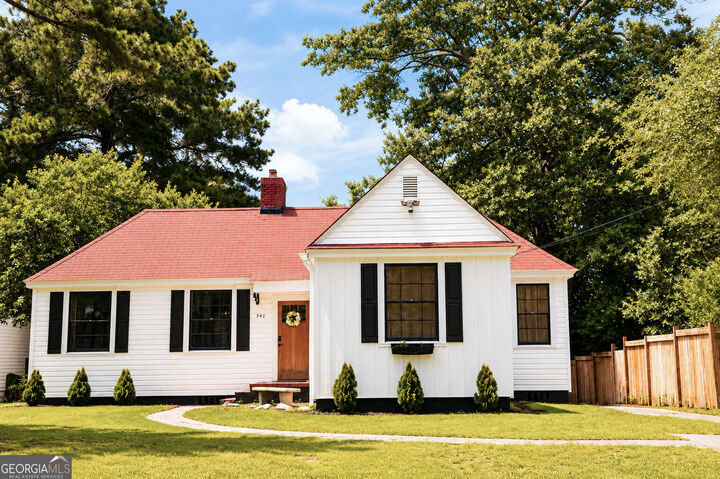 Property Photo: 342 Rogers Avenue GA 31204