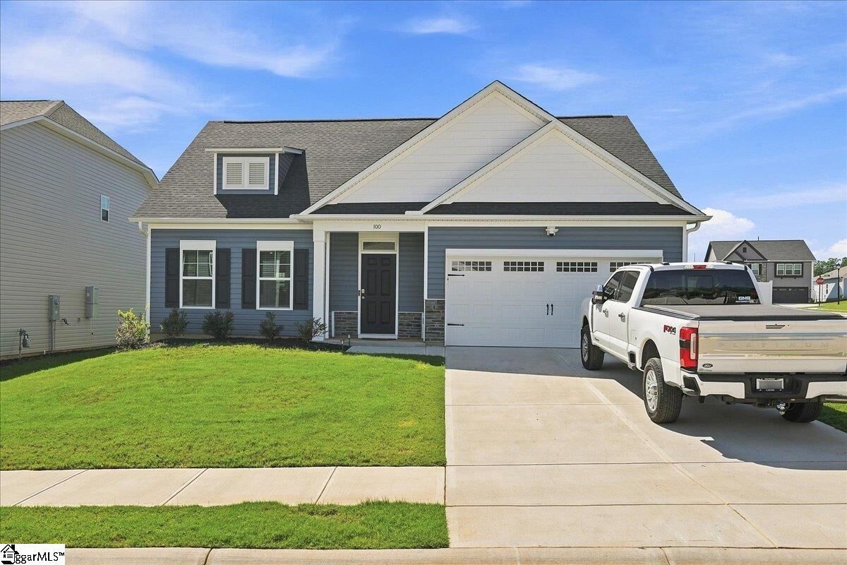 Property Photo: 100 Denbigh Lane SC 29605