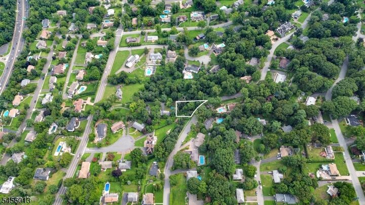 Property Photo:  113 Highview Ter  NJ 07506 