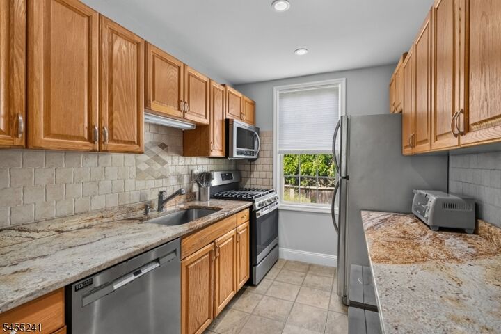 Property Photo:  28 Fairview Avenue  NJ 07901 