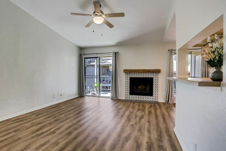 Property Photo: 700 Thicket Lane 1004 TX 77079