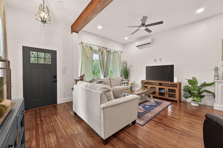 Property Photo: 2815 Ball Street TX 77550