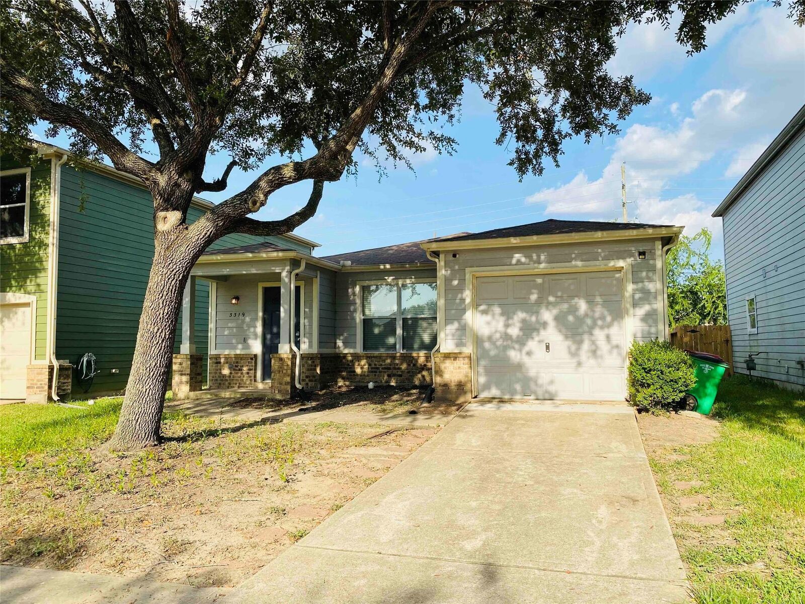 Property Photo:  3319 Becker Glen Street  TX 77545 