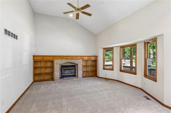 Property Photo: 412 SE Hamilton Court MO 64014
