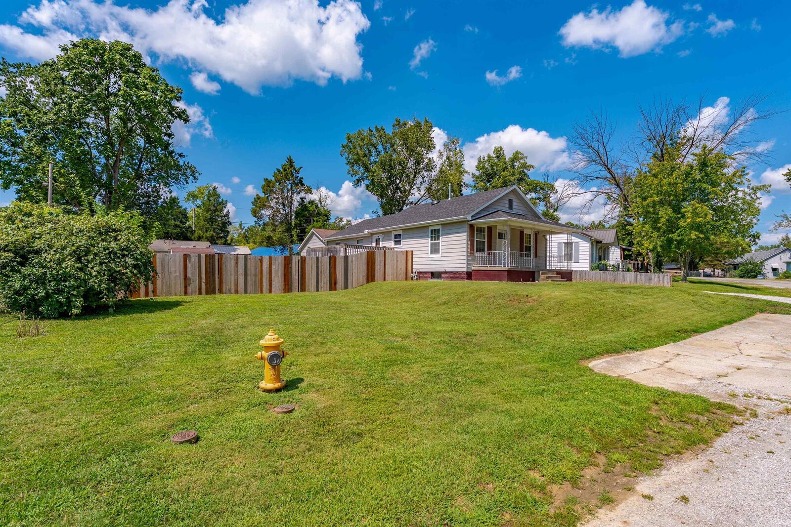 Property Photo:  3428 Wansford Avenue  IN 47711 