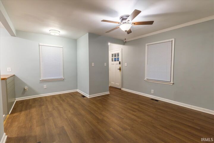 Property Photo: 1129 E Chandler Avenue IN 47714-1834