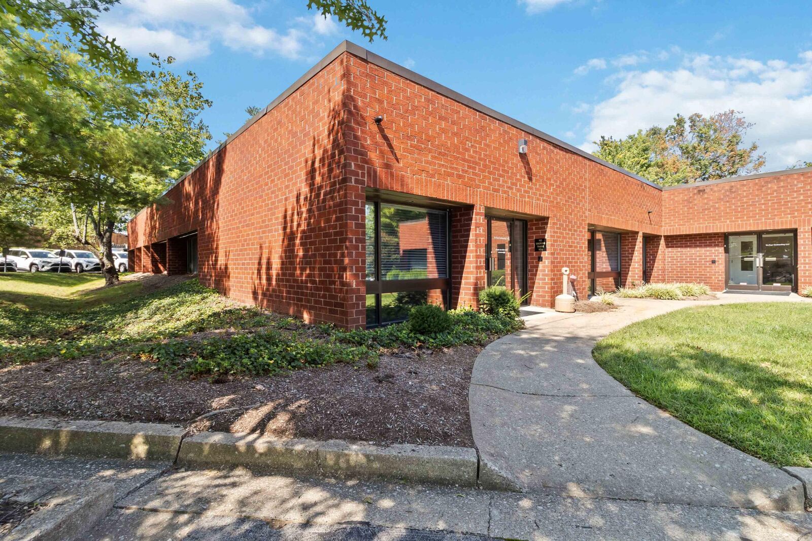 Property Photo:  2201 Regency Road 100  KY 40503 