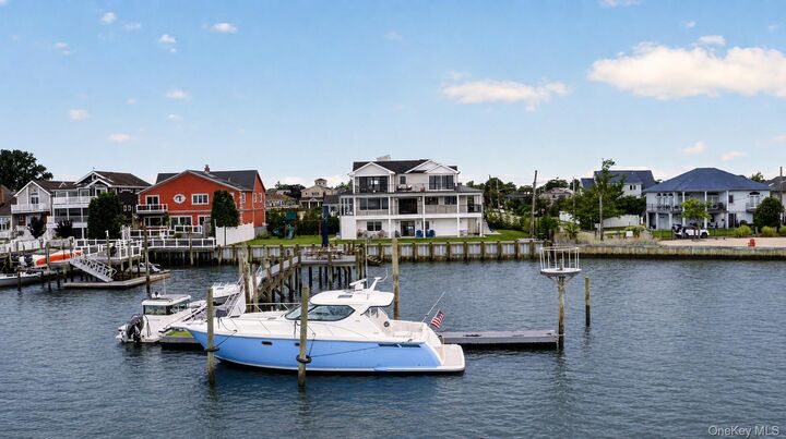 Property Photo:  1 North Drive  NY 11510 