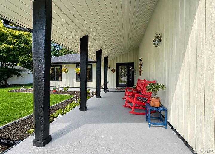 Property Photo: 3 Stratford Road NY 11764
