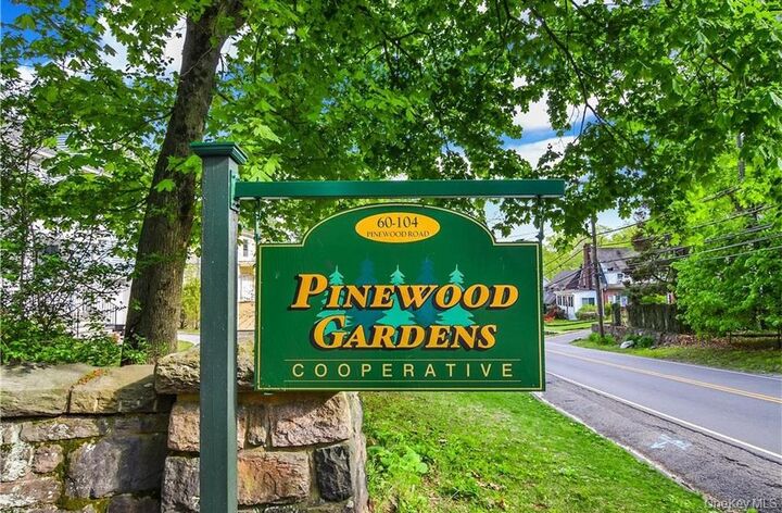 Property Photo:  100 Pinewood Road 1C  NY 10530 