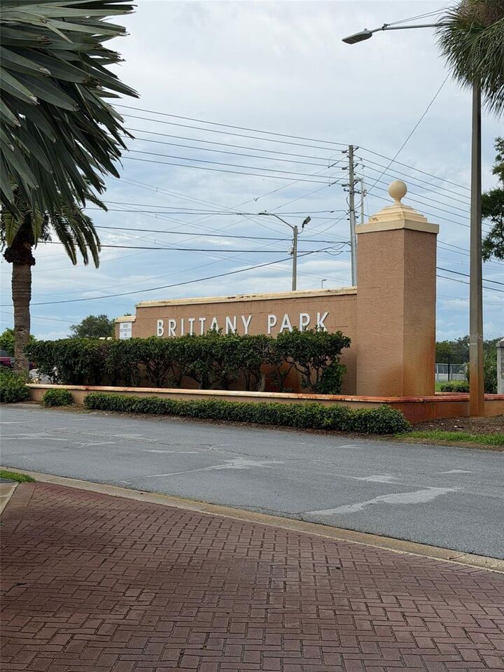 Property Photo:  1737 Sommarie Way  FL 34689 