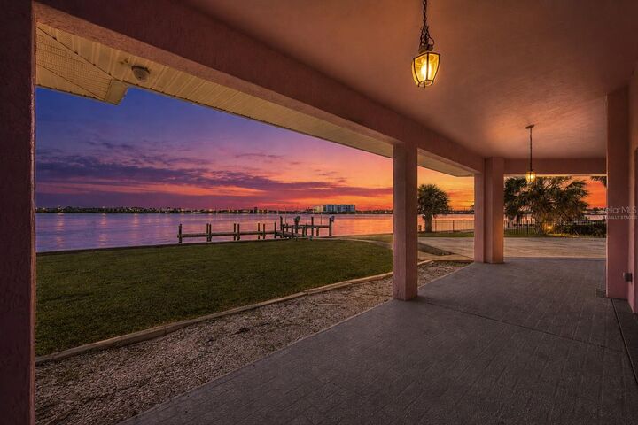 Property Photo: 1468 Lemon Bay Drive FL 34223