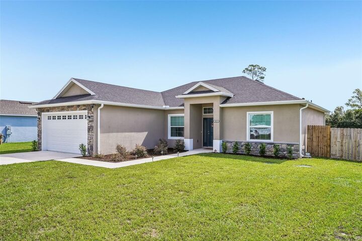 Property Photo: 40688 E 9th Avenue FL 32784