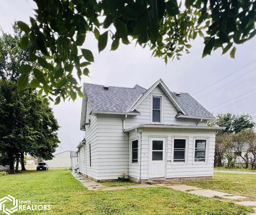 Property Photo:  95 14th Street N  IA 50469 