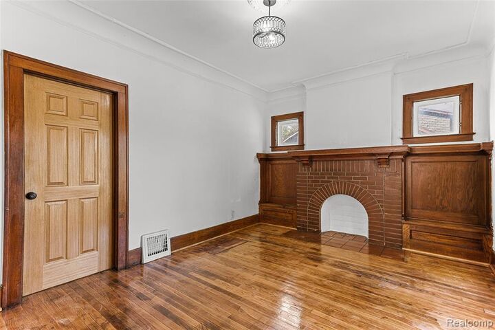 Property Photo: 4827 Gray Street MI 48215 2042