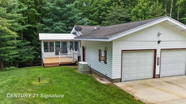 Property Photo: 3846 E Monroe Road MI 48642