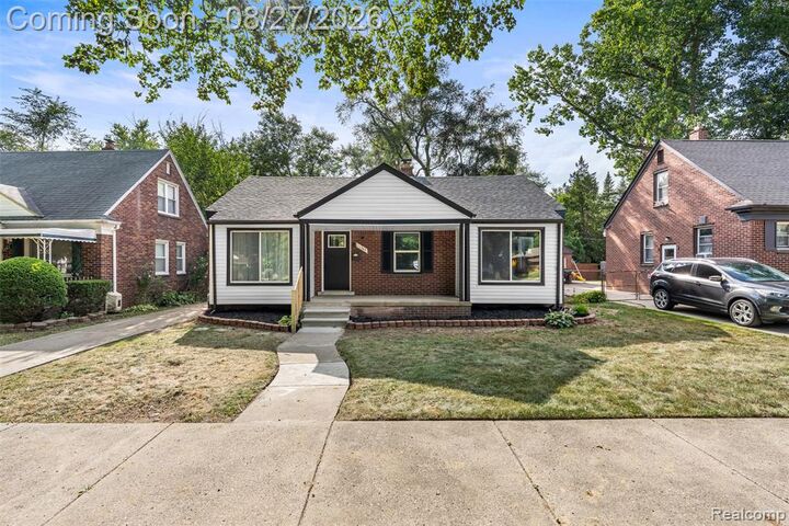 Property Photo:  11343 W Parkway Street  MI 48239 1361 