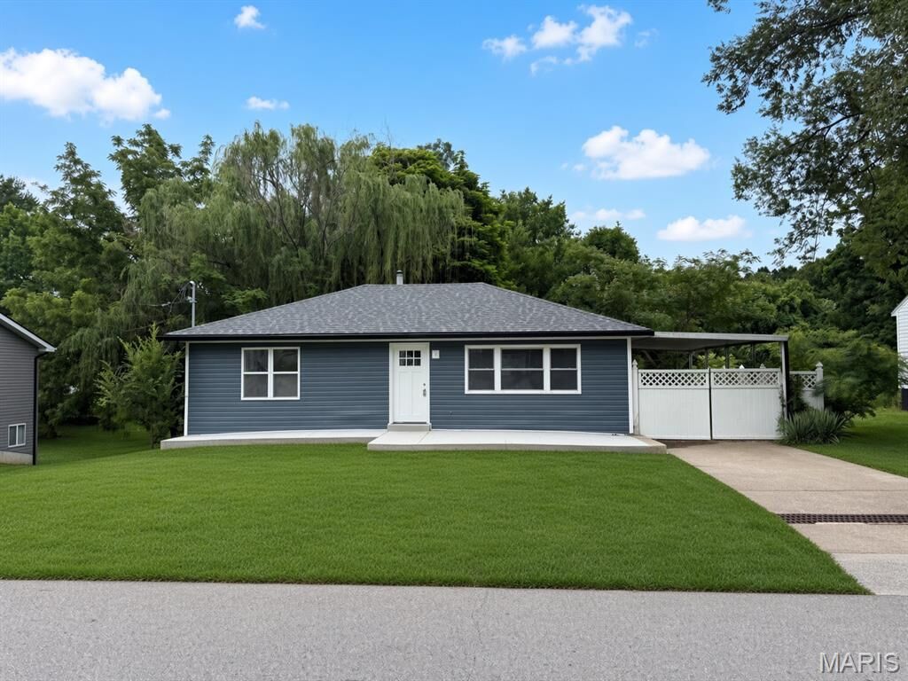 Property Photo: 117 Saint Joseph Avenue MO 63366