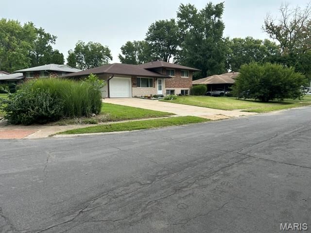 Property Photo: 1925 Apple Blossom Court MO 63031
