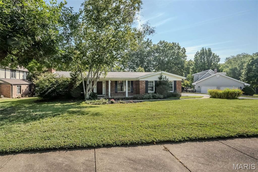 Property Photo:  749 Chatelet Woods Drive  MO 63135 