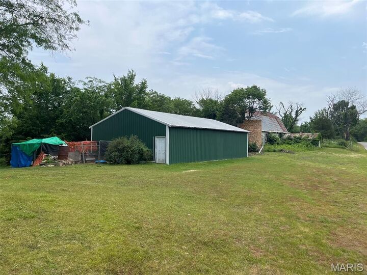 Property Photo:  1671 Drake Ln  MO 63072 