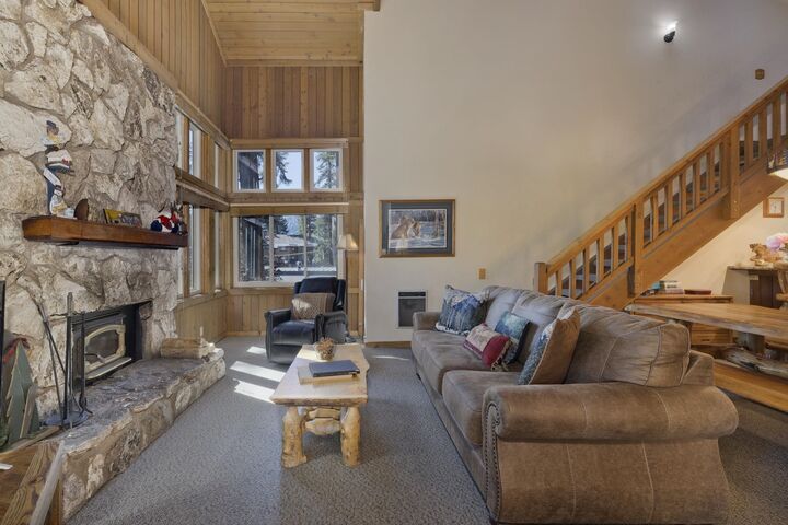 Property Photo: 435 Lakeview #63 CA 93546