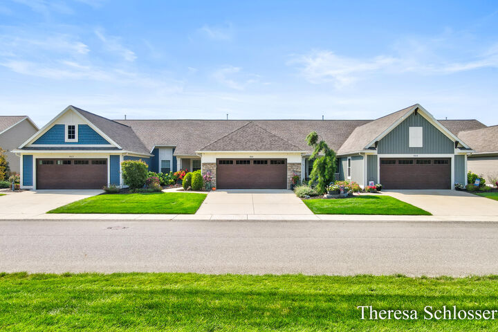 Property Photo: 944 Bellview Meadow Drive SW MI 49315