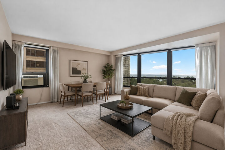 Property Photo:  5050 S East End Avenue 10C  IL 60615 