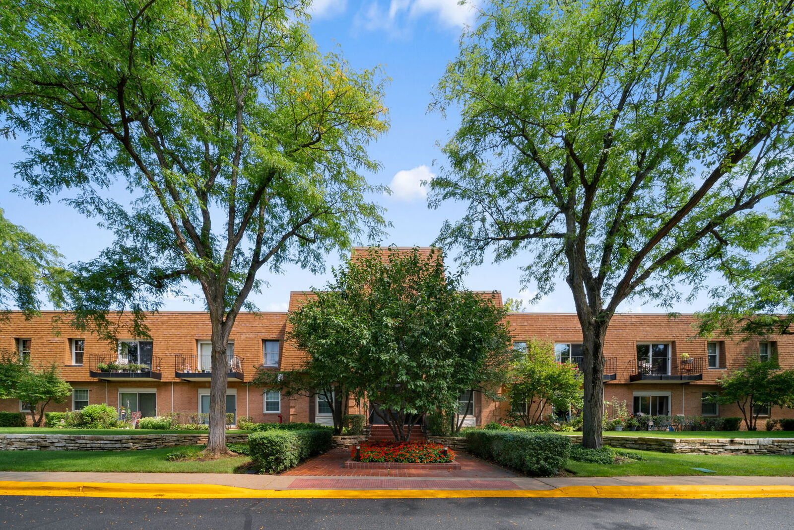 Property Photo: 1250 Park Avenue 430 IL 60035