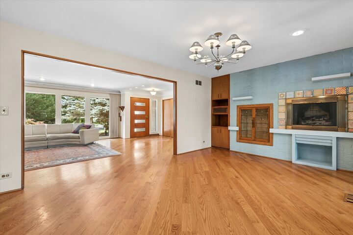 Property Photo:  1655 Forest Drive  IL 60025 