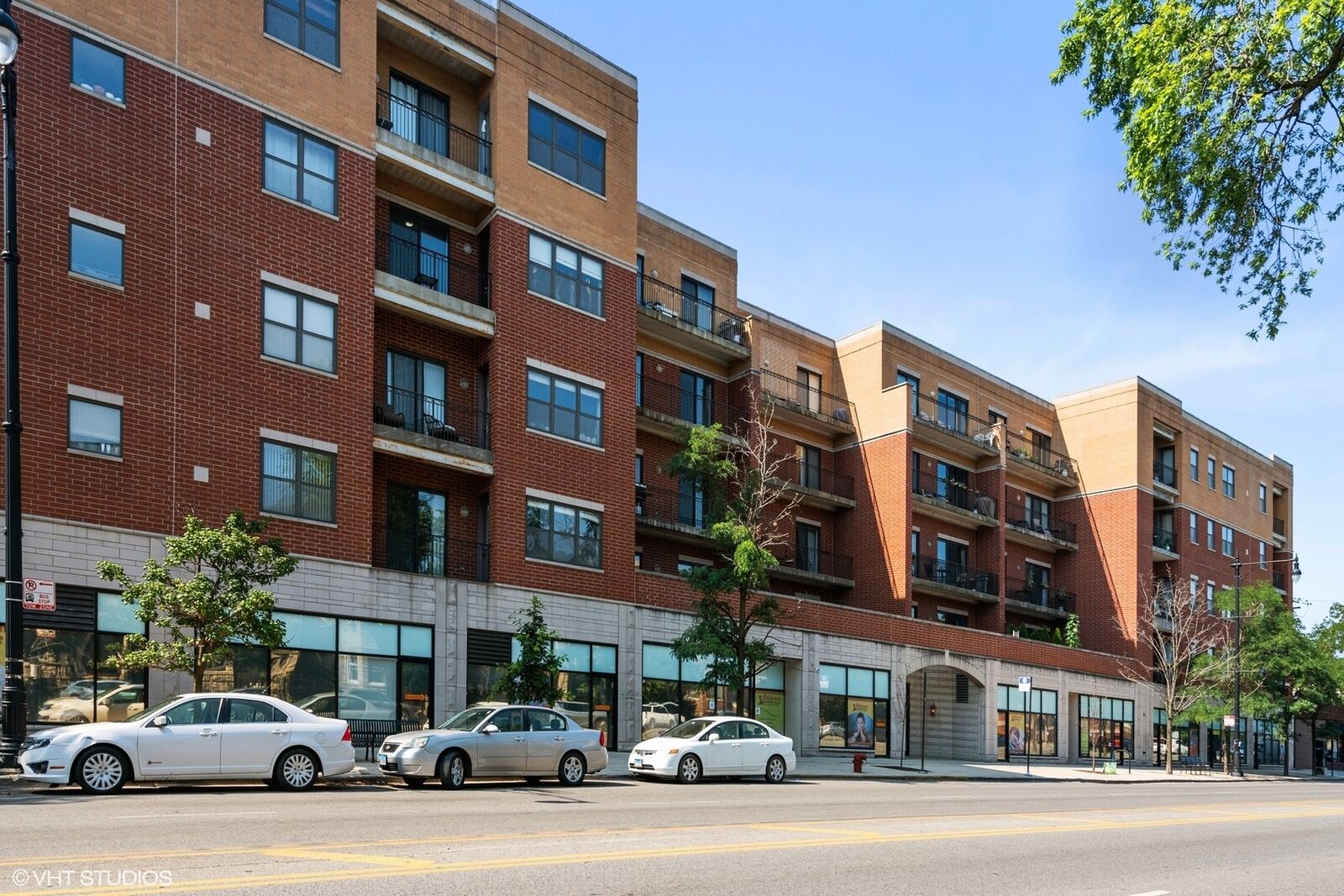 Property Photo:  3125 W Fullerton Avenue 419  IL 60647 