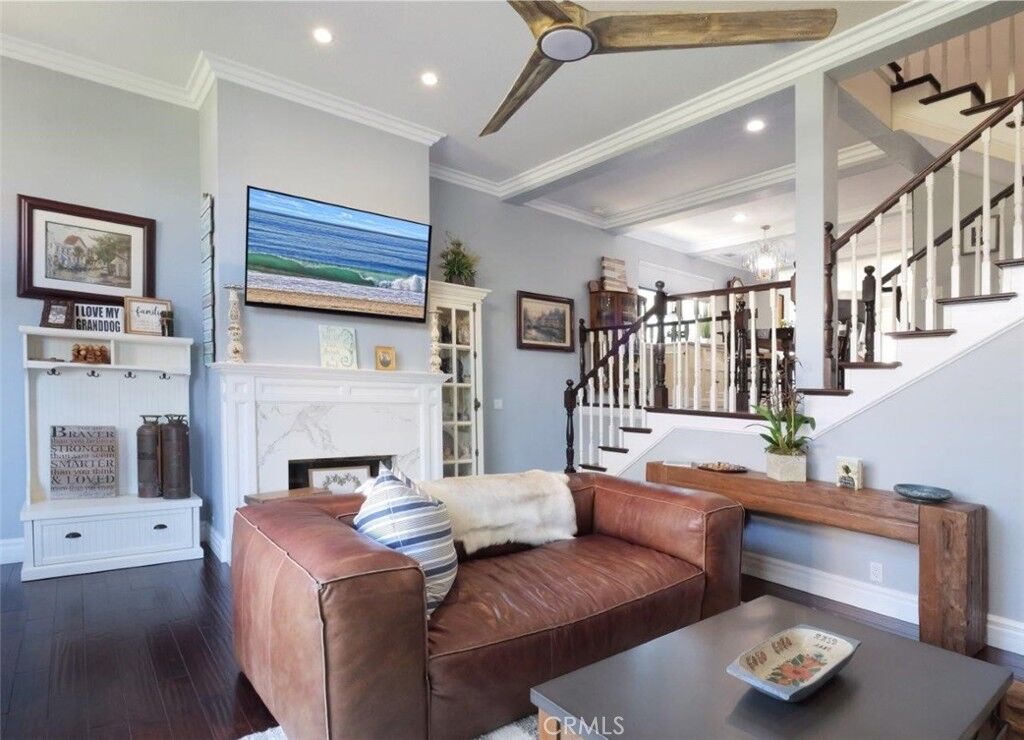 Property Photo: 110 S Prospect Avenue 6 CA 90277