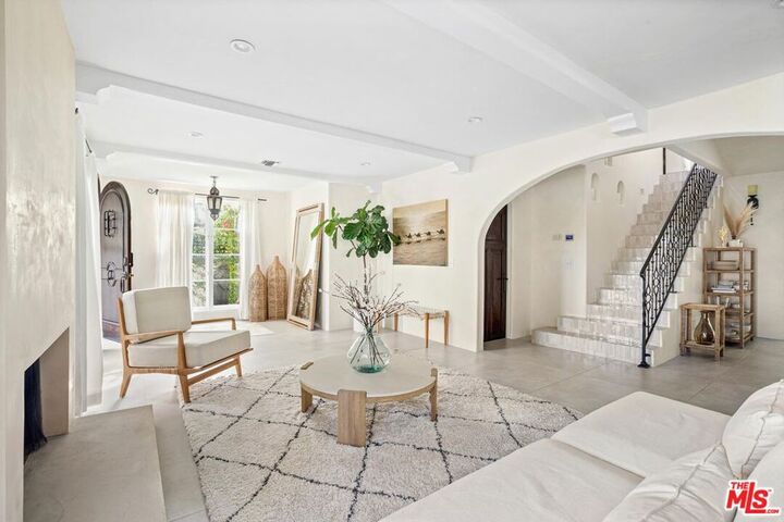Property Photo:  4267 Murietta Avenue  CA 91423 