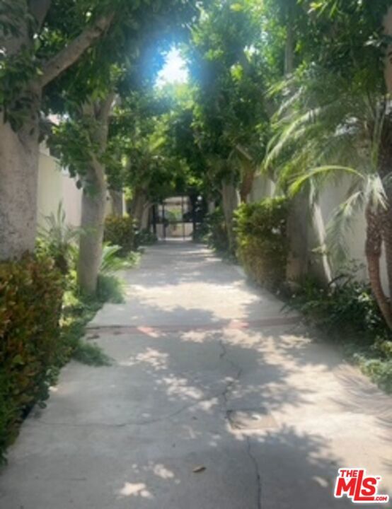 Property Photo:  5951 Canterbury Drive 14  CA 90230 