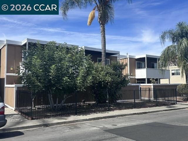 Property Photo: 1127 Virginia Ln CA 94520