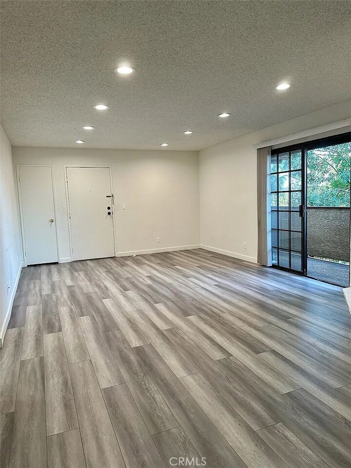 Property Photo: 10220 De Soto Avenue 6 CA 91311