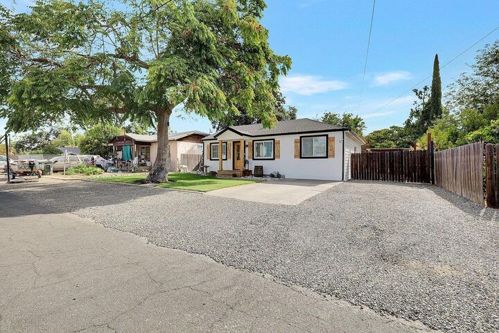 Property Photo:  2233 Elm Street  CA 95982 