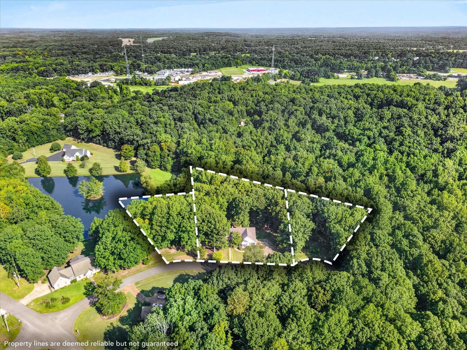 Property Photo:  175 Castleton Cv  TN 38242 