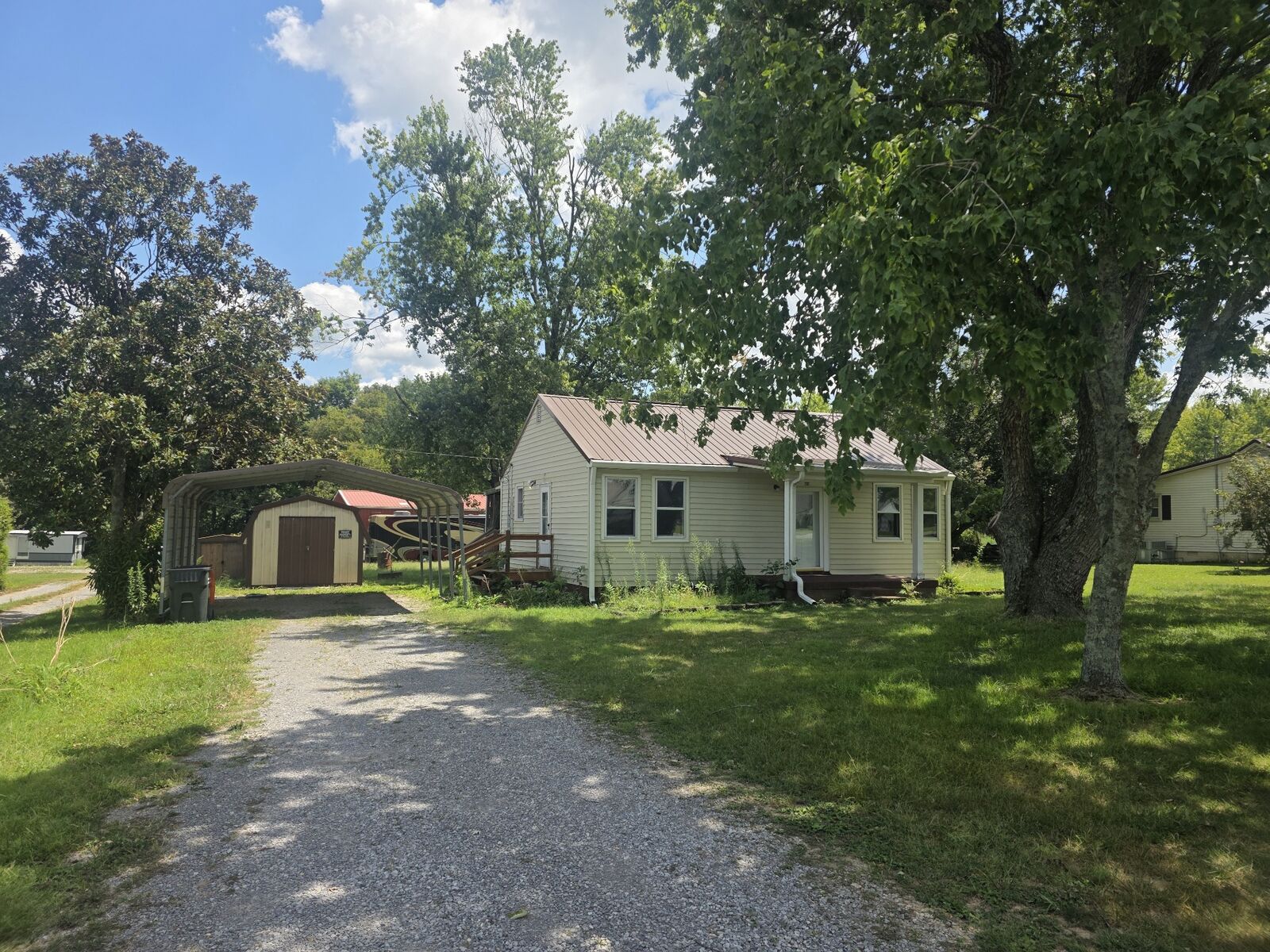 Property Photo: 732 New Deal Potts Rd TN 37048
