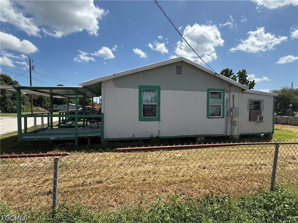 Property Photo: 1091 Gamble Street FL 33471